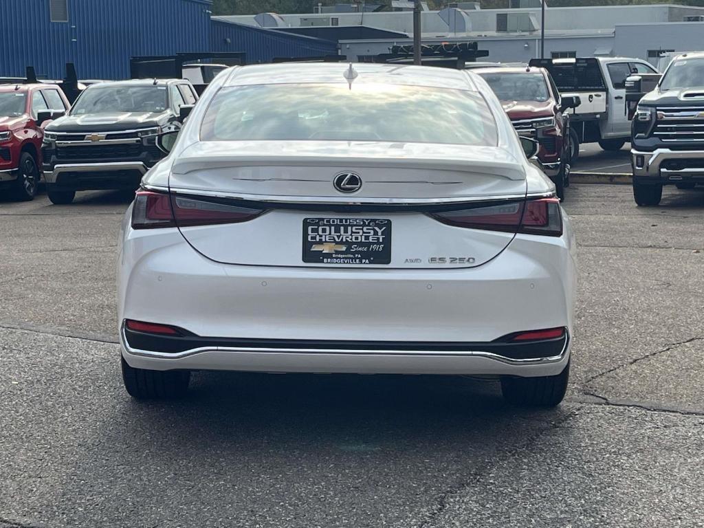 used 2022 Lexus ES 250 car, priced at $33,400
