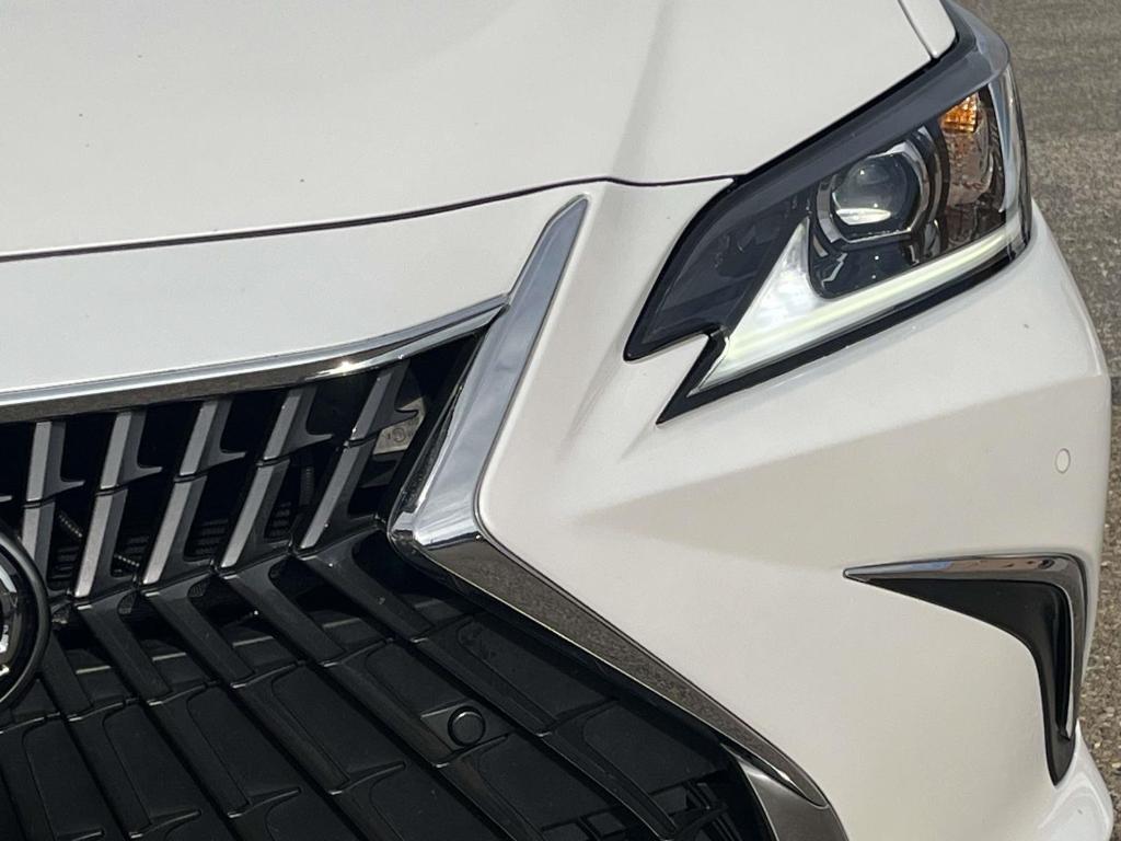 used 2022 Lexus ES 250 car, priced at $33,400