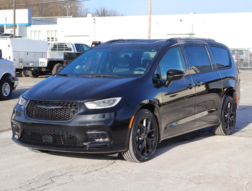 used 2023 Chrysler Pacifica car, priced at $45,900