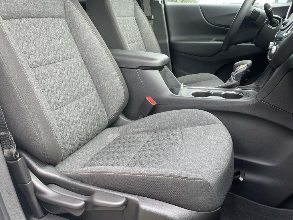used 2022 Chevrolet Equinox car, priced at $23,800