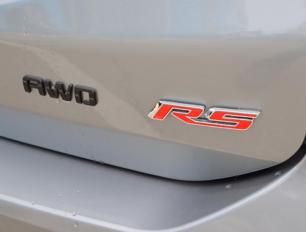 used 2024 Chevrolet Equinox car, priced at $32,900