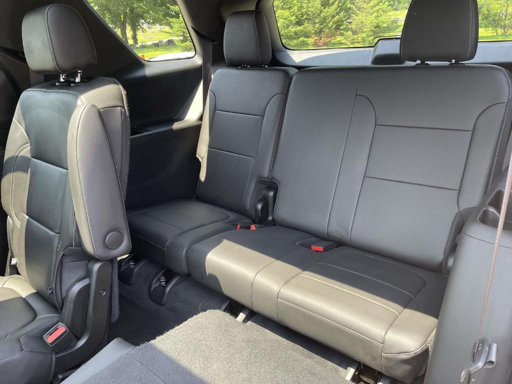 used 2023 Chevrolet Traverse car, priced at $38,500