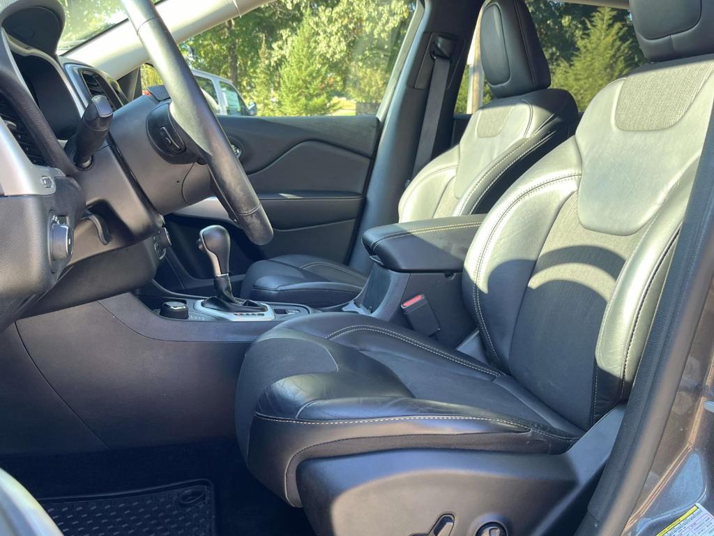 used 2018 Jeep Cherokee car, priced at $17,900