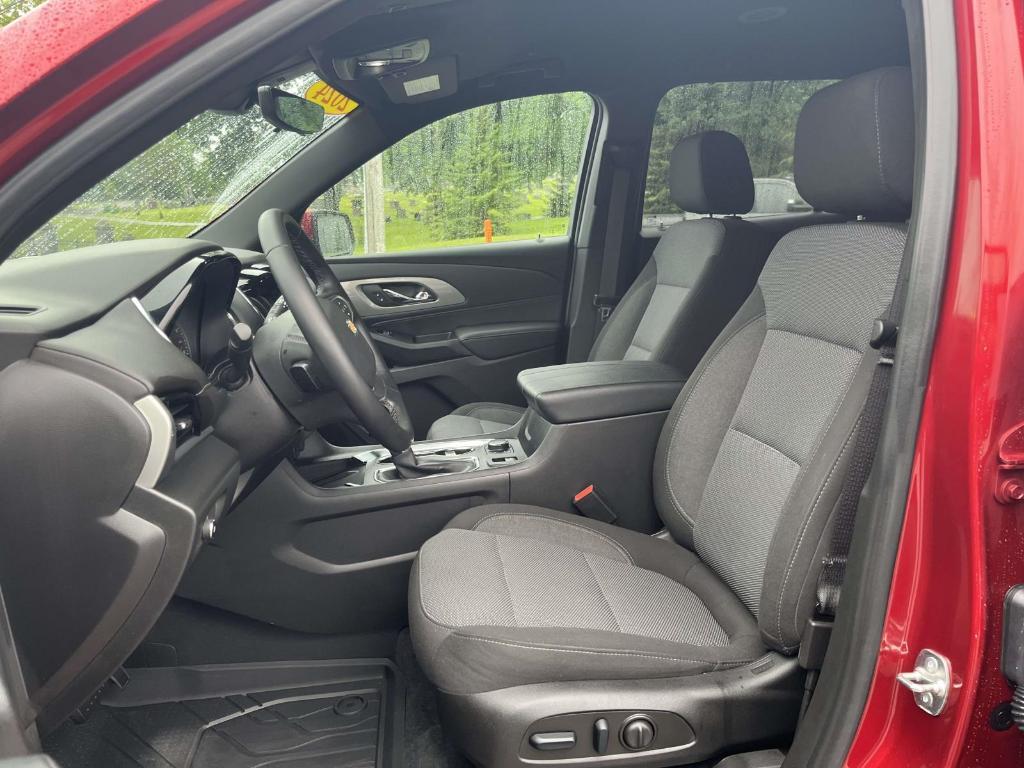 used 2024 Chevrolet Traverse Limited car, priced at $39,500