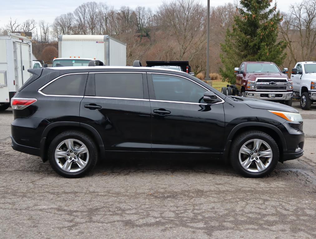 used 2015 Toyota Highlander car, priced at $16,990