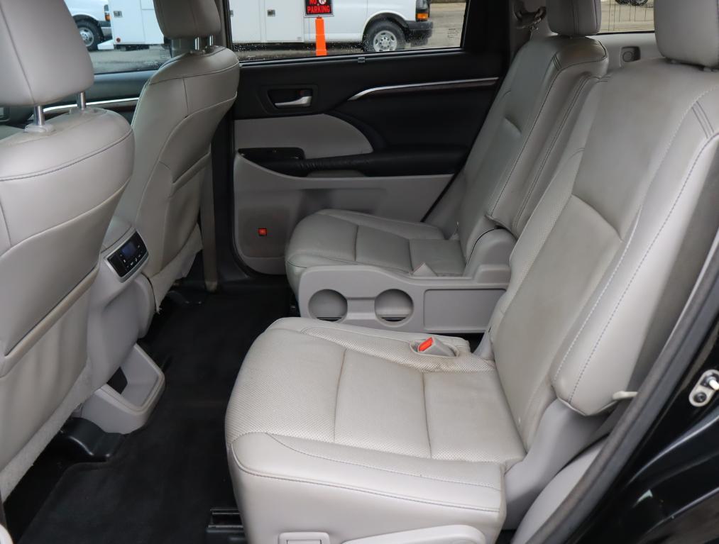 used 2015 Toyota Highlander car, priced at $16,990