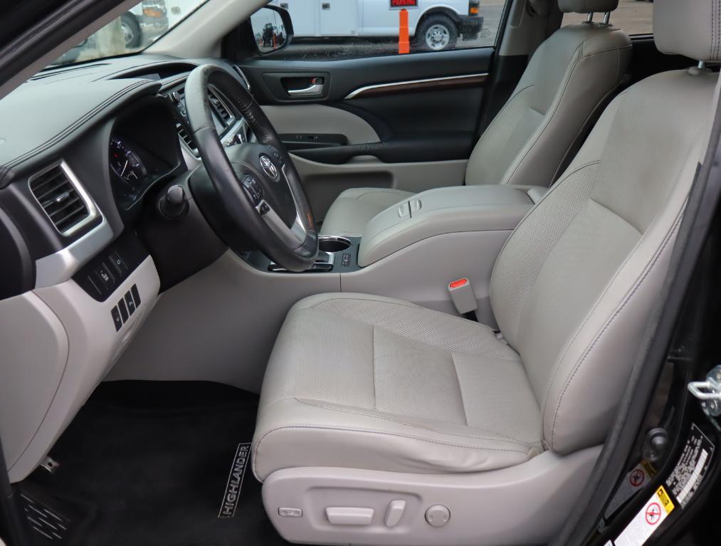 used 2015 Toyota Highlander car, priced at $16,990