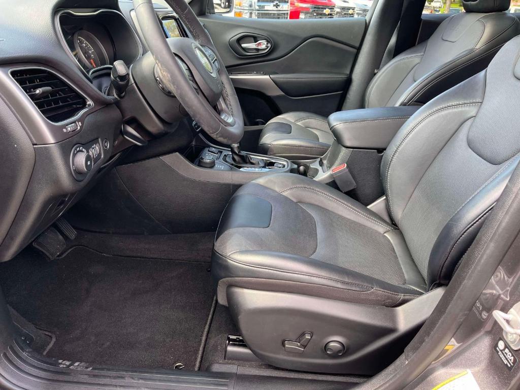 used 2022 Jeep Cherokee car, priced at $29,990