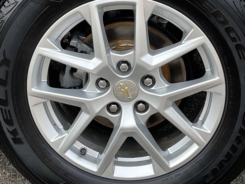 used 2022 Chevrolet Equinox car, priced at $23,900