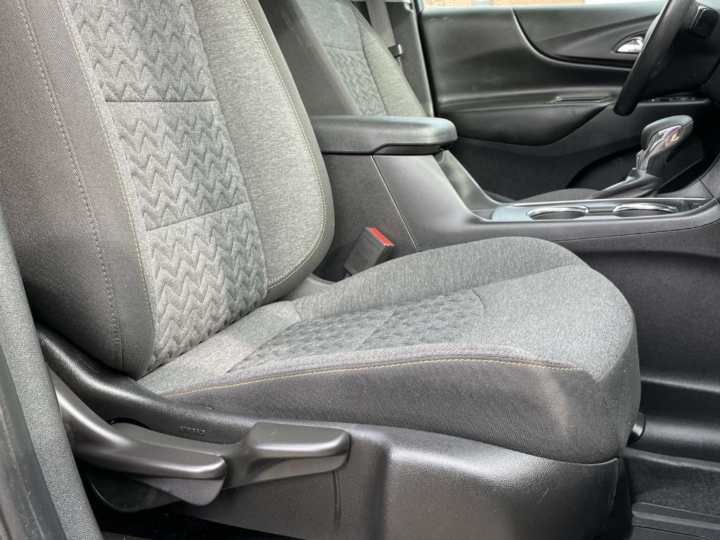 used 2022 Chevrolet Equinox car, priced at $23,900