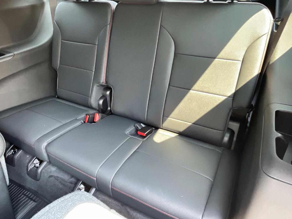 used 2024 Chevrolet Traverse car, priced at $59,990