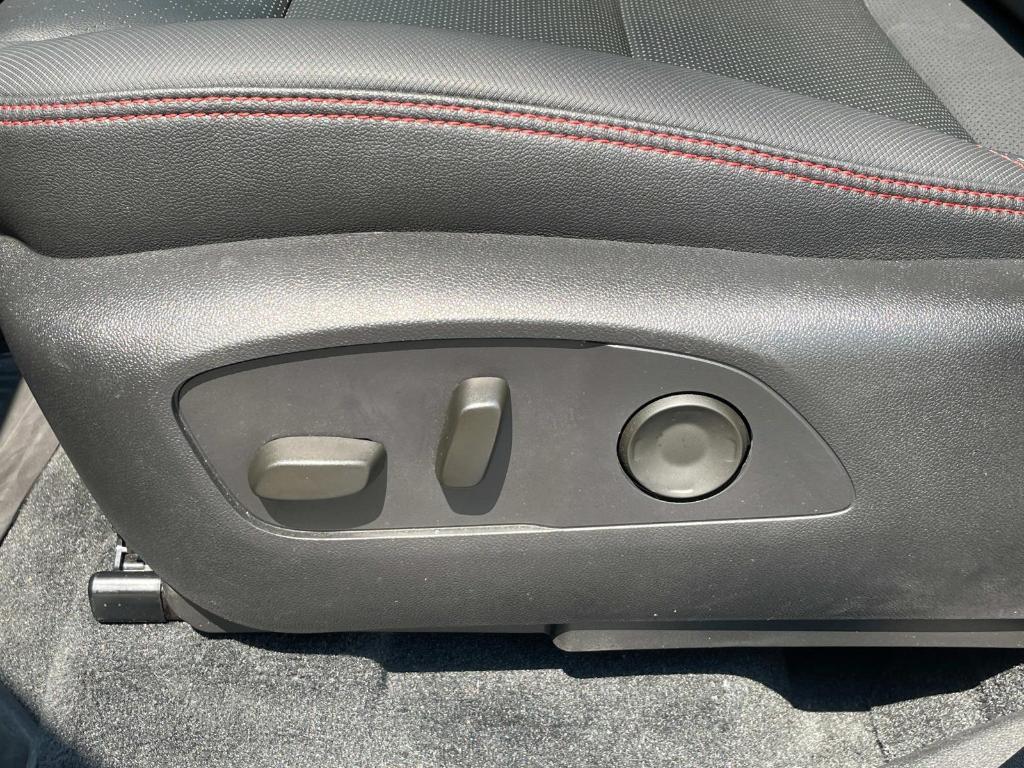 used 2024 Chevrolet Traverse car, priced at $59,990