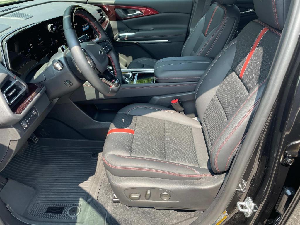 used 2024 Chevrolet Traverse car, priced at $59,990