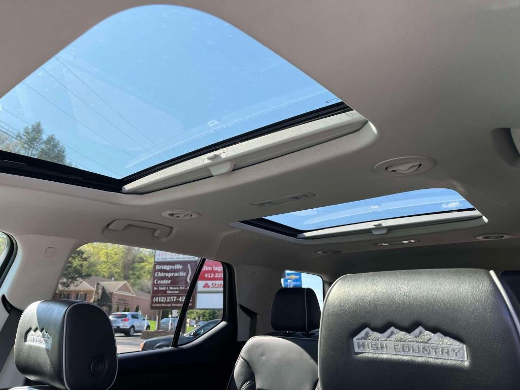 used 2020 Chevrolet Traverse car, priced at $32,990
