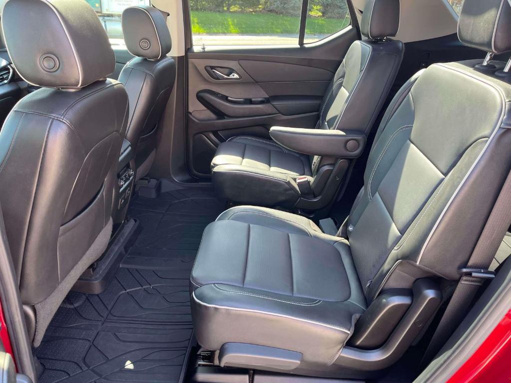 used 2020 Chevrolet Traverse car, priced at $32,990