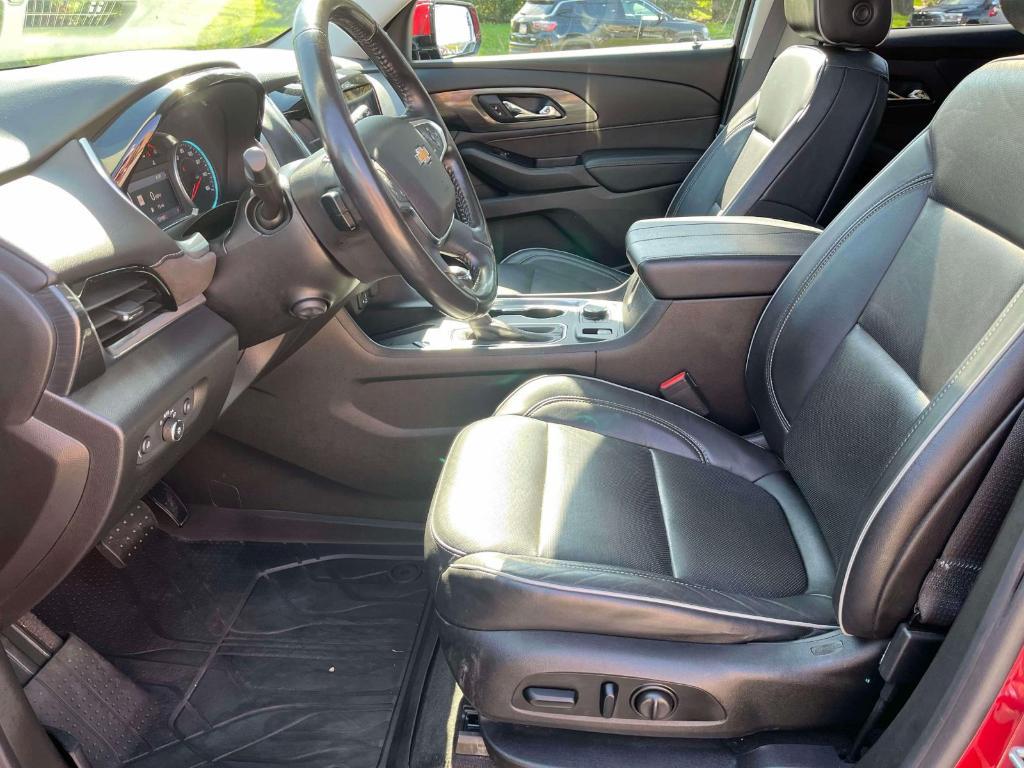 used 2020 Chevrolet Traverse car, priced at $32,990