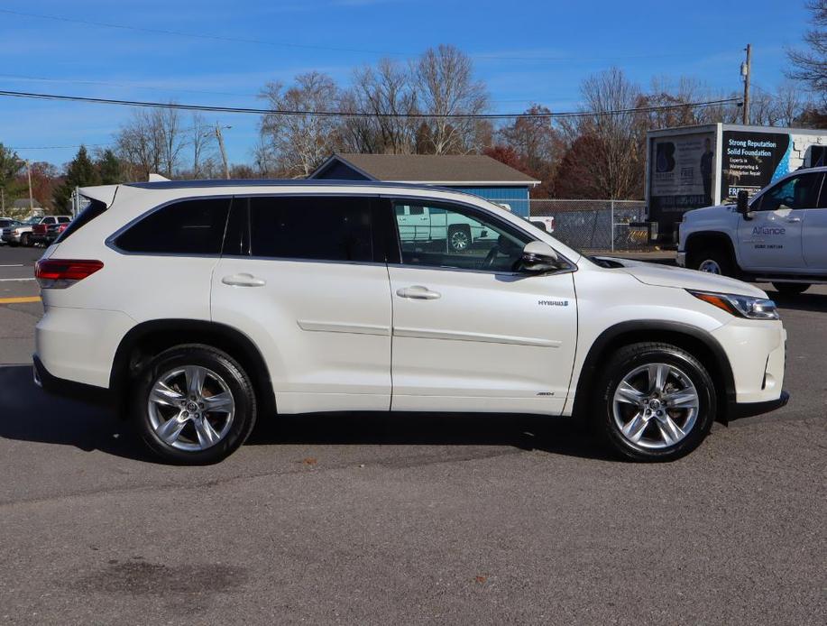 used 2018 Toyota Highlander Hybrid car, priced at $33,990