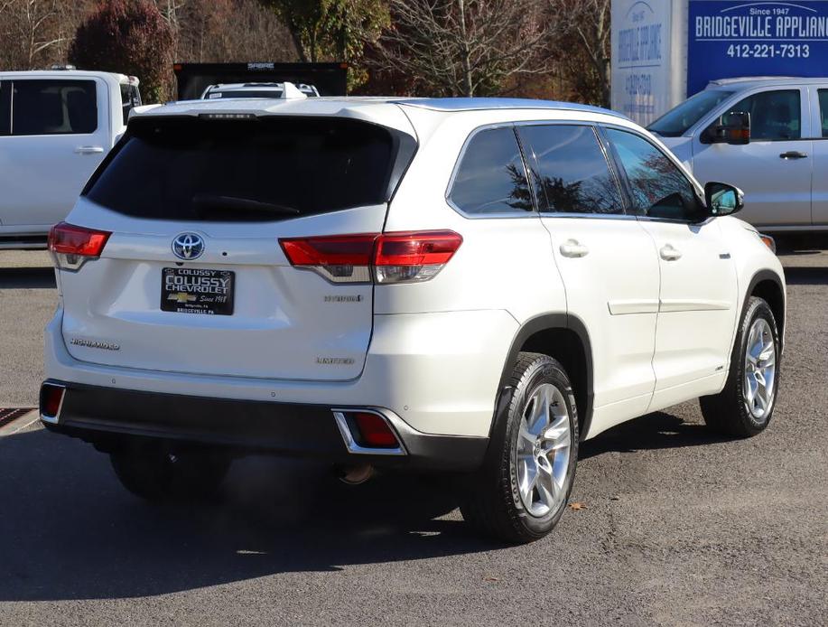 used 2018 Toyota Highlander Hybrid car, priced at $33,990