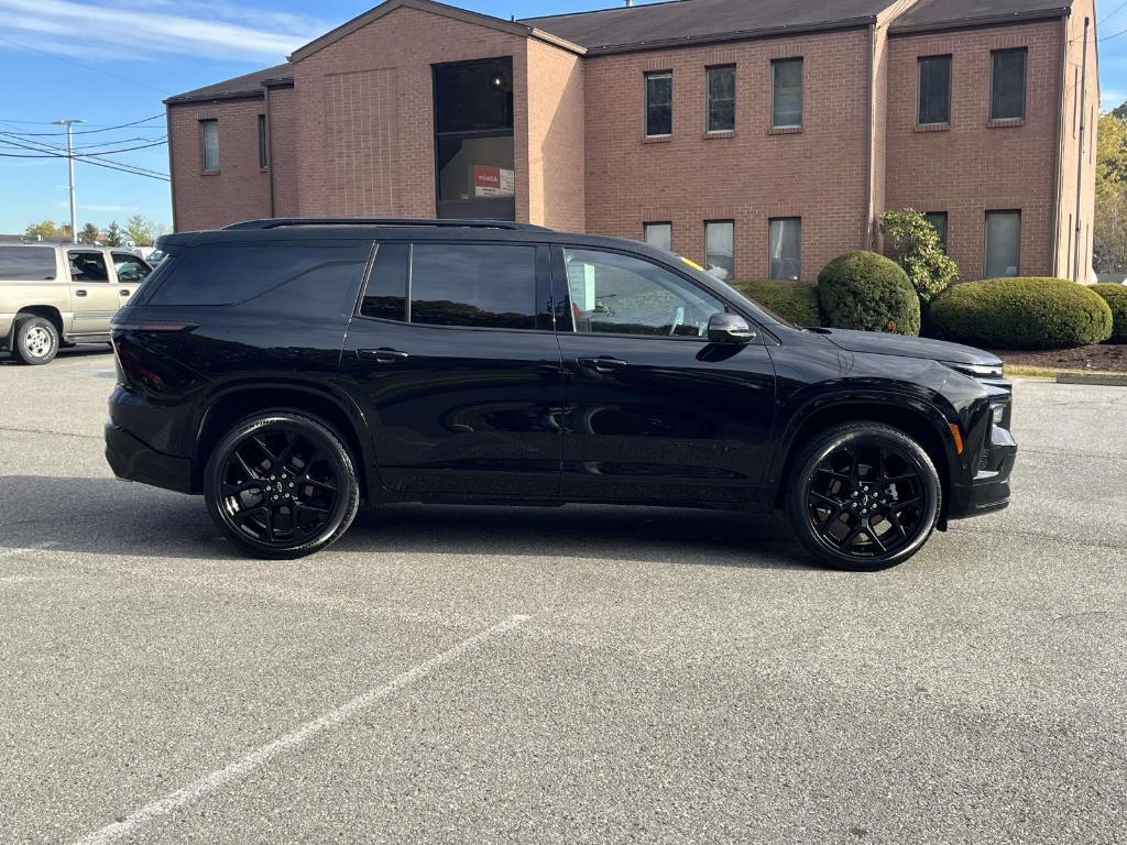 used 2024 Chevrolet Traverse car, priced at $52,900