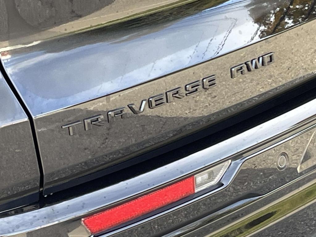 used 2024 Chevrolet Traverse car, priced at $52,900