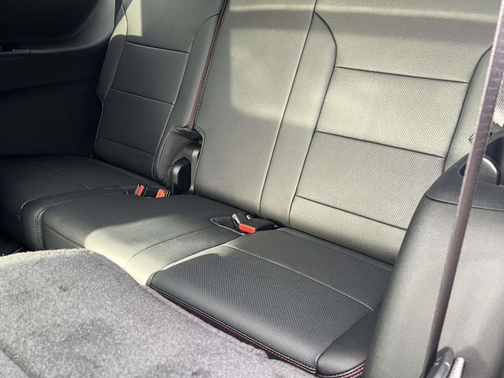 used 2024 Chevrolet Traverse car, priced at $52,900