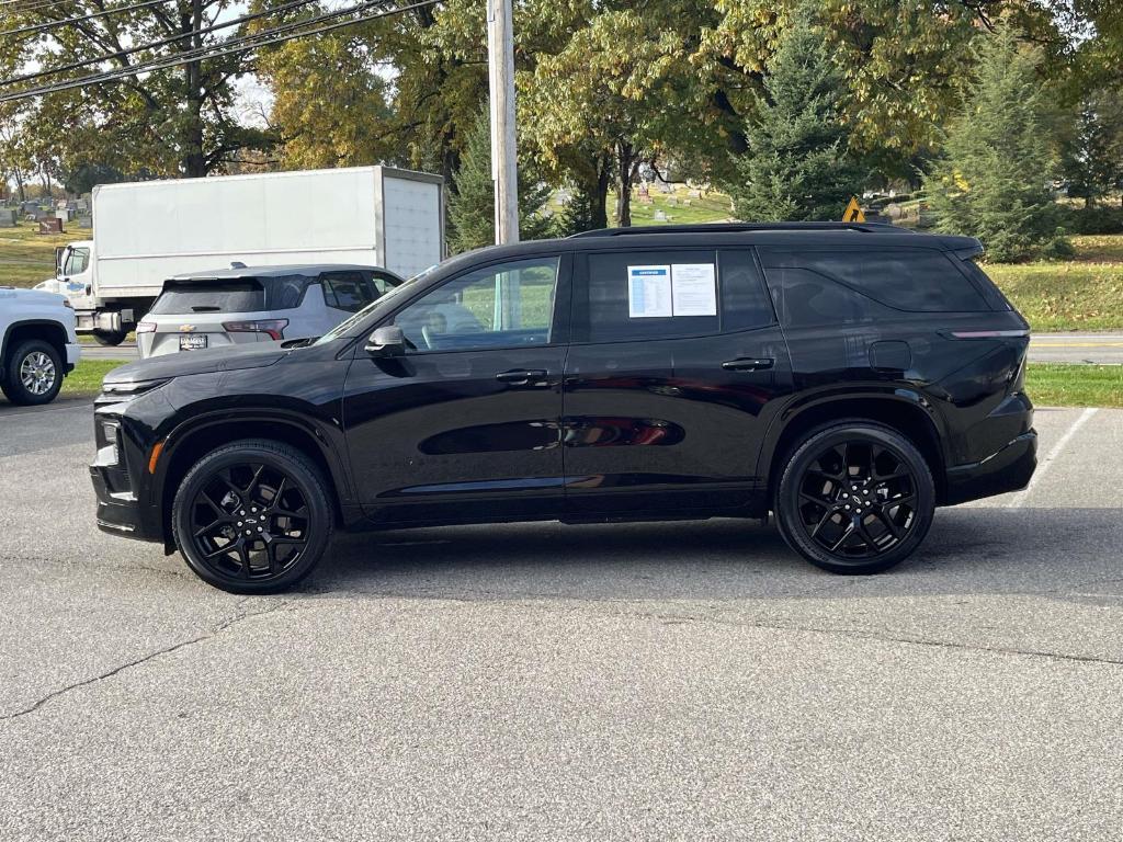used 2024 Chevrolet Traverse car, priced at $52,900