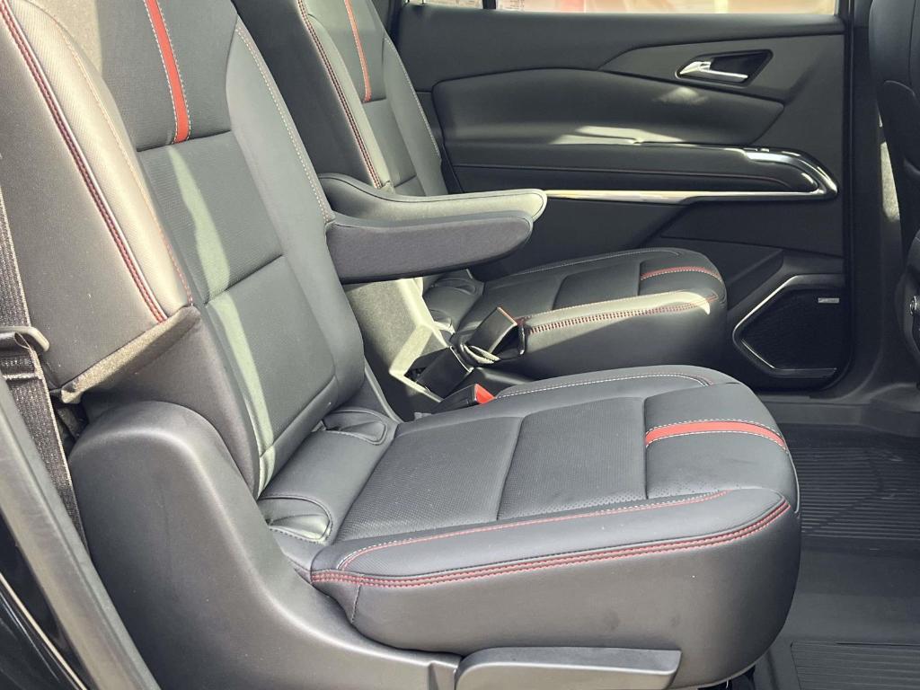 used 2024 Chevrolet Traverse car, priced at $52,900