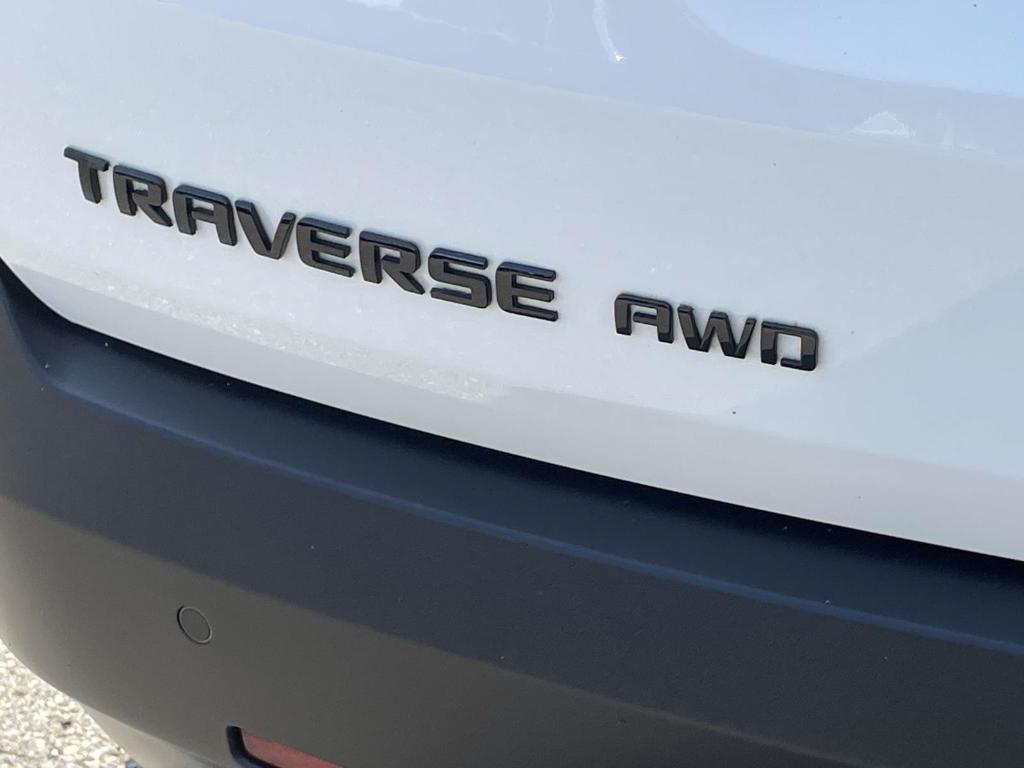 used 2022 Chevrolet Traverse car, priced at $34,900