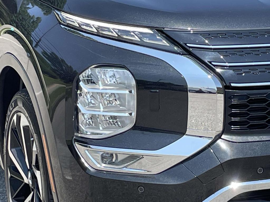 used 2023 Mitsubishi Outlander car, priced at $23,990