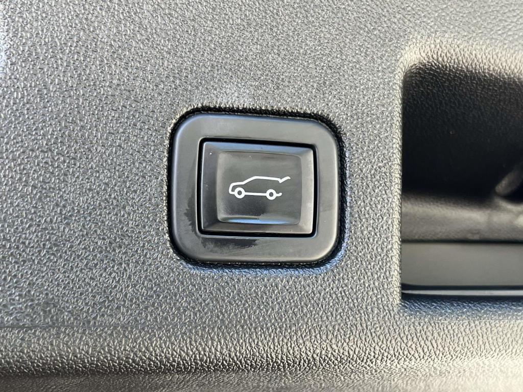 used 2022 Chevrolet Equinox car, priced at $24,500