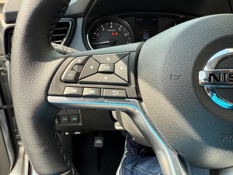 used 2022 Nissan Rogue Sport car, priced at $24,002
