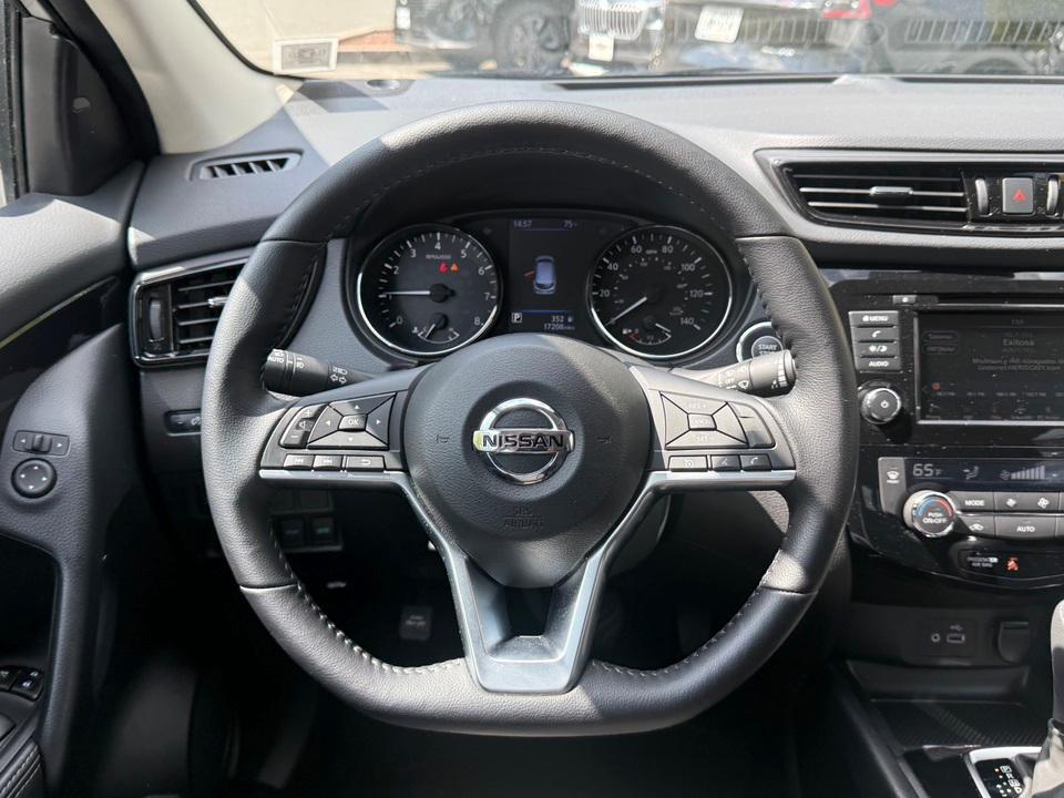 used 2022 Nissan Rogue Sport car, priced at $24,002