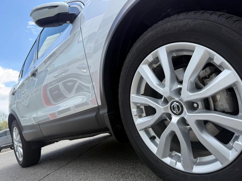 used 2022 Nissan Rogue Sport car, priced at $24,002