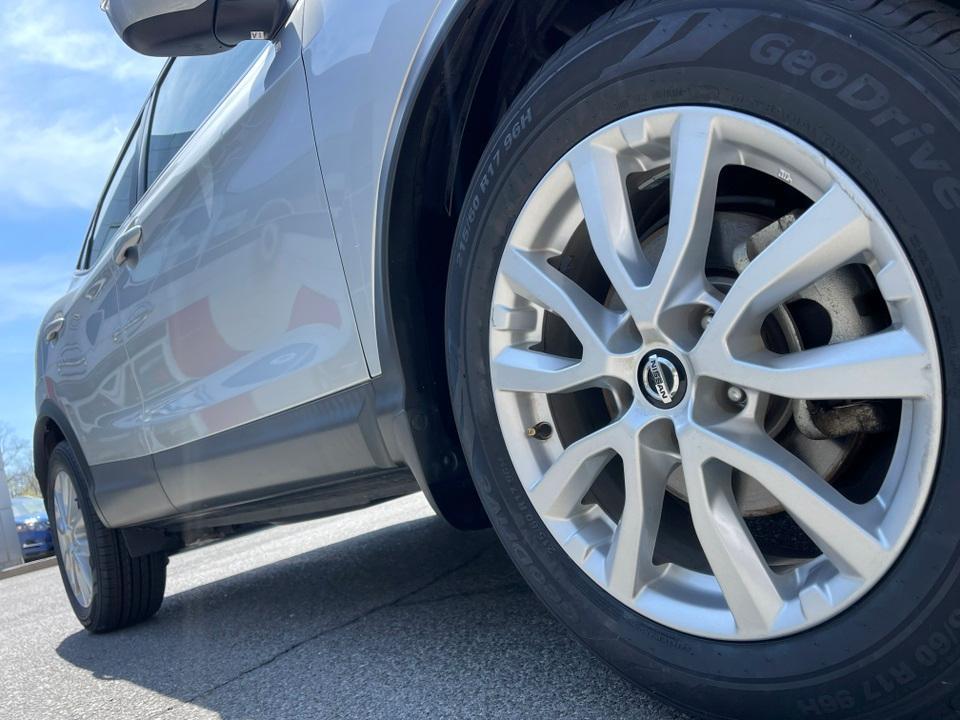 used 2021 Nissan Rogue Sport car, priced at $19,154