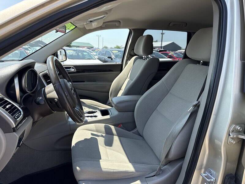 used 2011 Jeep Grand Cherokee car, priced at $11,900