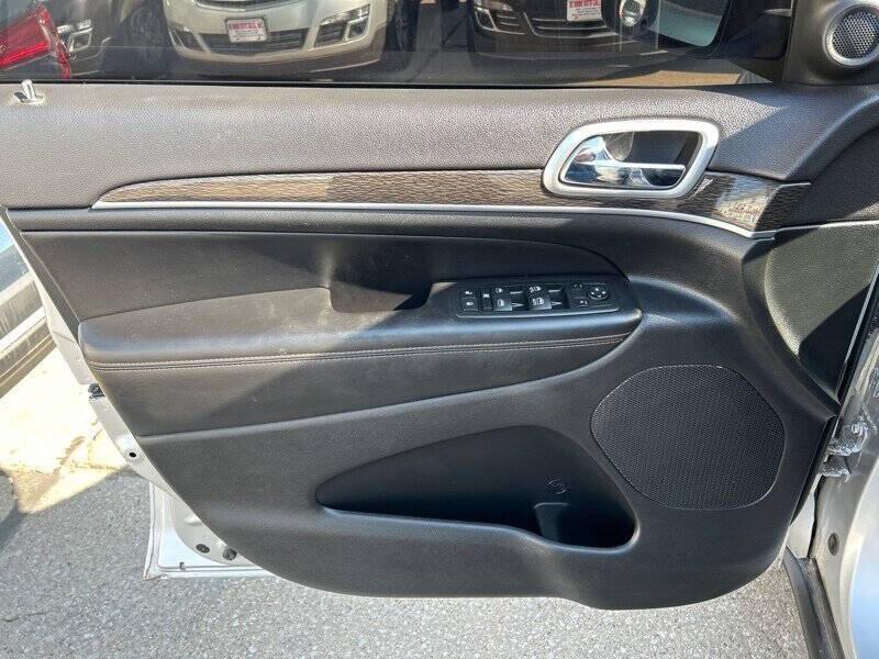 used 2011 Jeep Grand Cherokee car, priced at $12,900