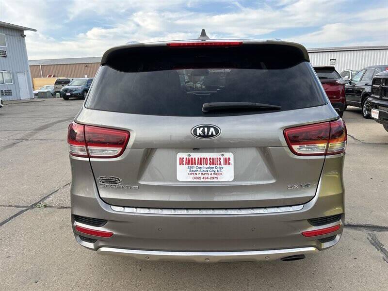 used 2018 Kia Sorento car, priced at $13,900
