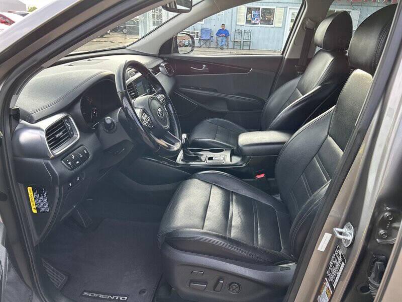 used 2018 Kia Sorento car, priced at $13,900