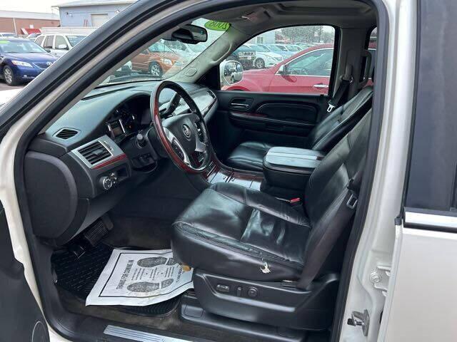 used 2008 Cadillac Escalade EXT car, priced at $11,500