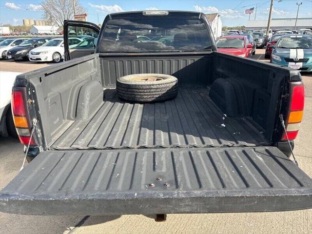 used 2005 GMC Sierra 2500 car, priced at $11,995