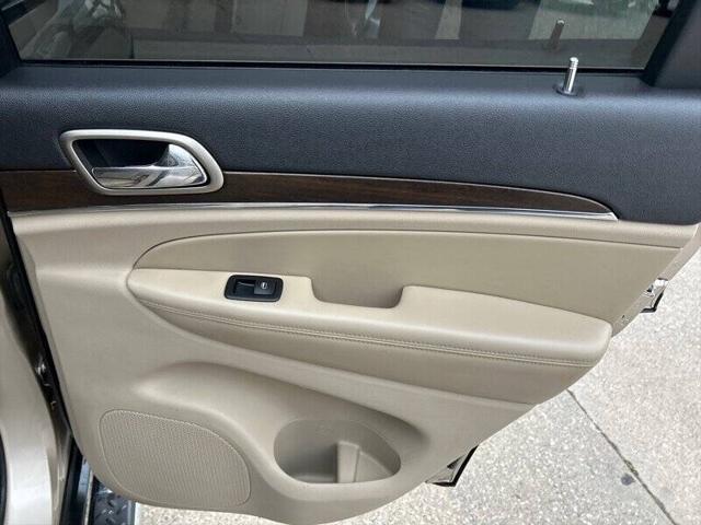 used 2015 Jeep Grand Cherokee car, priced at $13,995