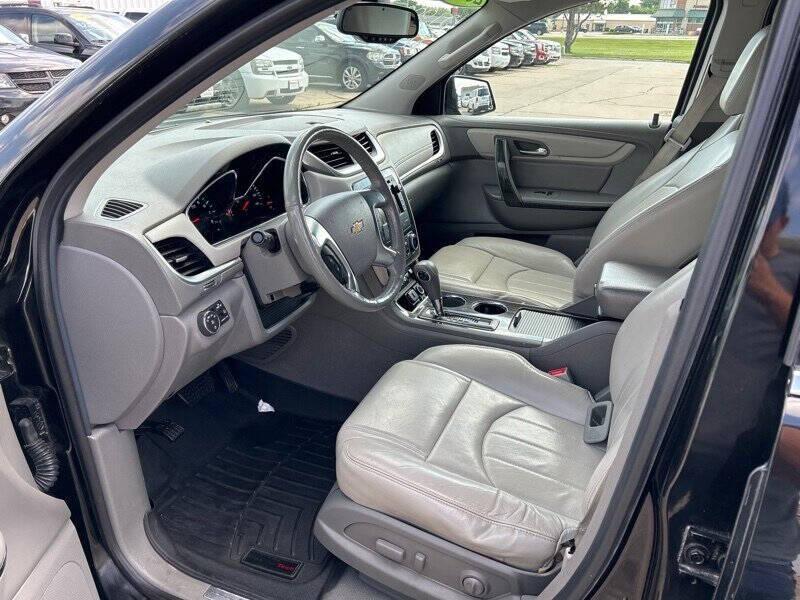 used 2016 Chevrolet Traverse car, priced at $11,995
