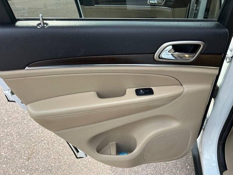 used 2014 Jeep Grand Cherokee car, priced at $10,995