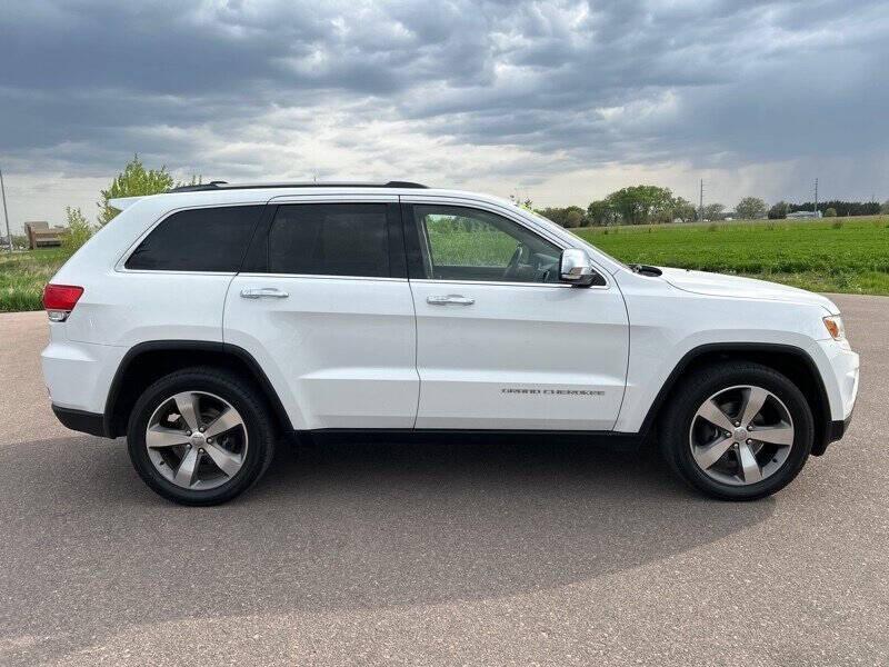 used 2014 Jeep Grand Cherokee car, priced at $10,995