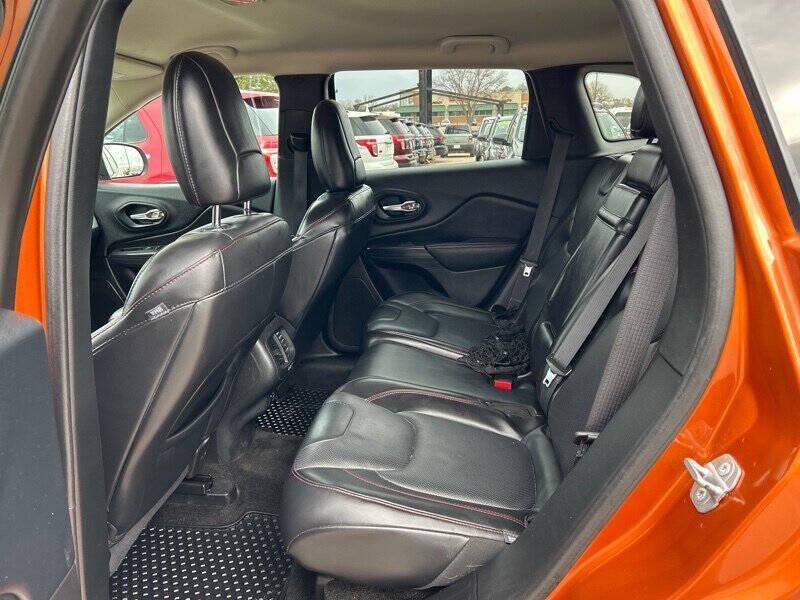 used 2016 Jeep Cherokee car, priced at $10,995
