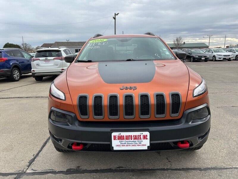 used 2016 Jeep Cherokee car, priced at $10,995
