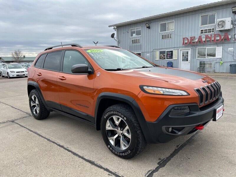 used 2016 Jeep Cherokee car, priced at $10,995