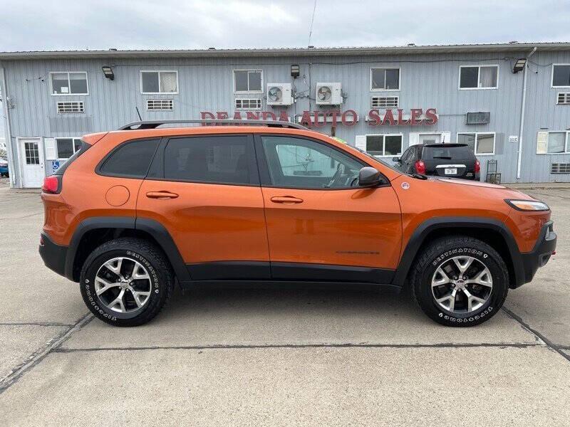 used 2016 Jeep Cherokee car, priced at $10,995