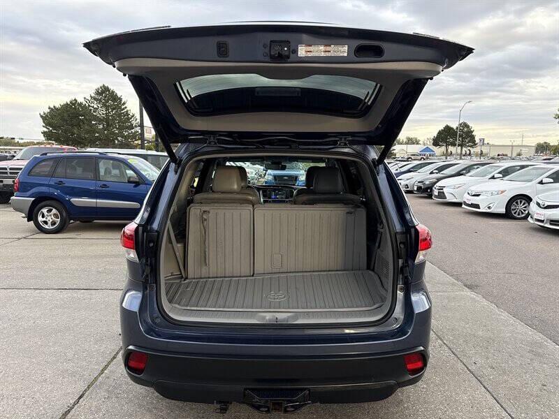 used 2017 Toyota Highlander car, priced at $17,900