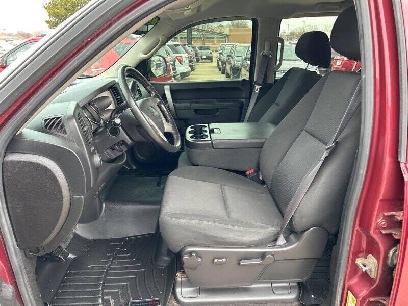 used 2013 GMC Sierra 1500 car, priced at $15,900